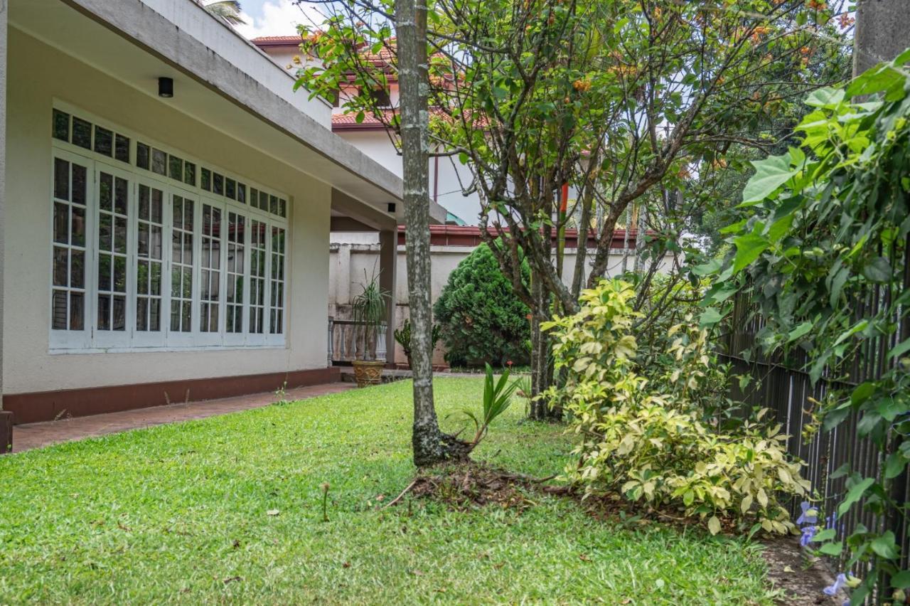 Kandy Twin Hostel ภายนอก รูปภาพ