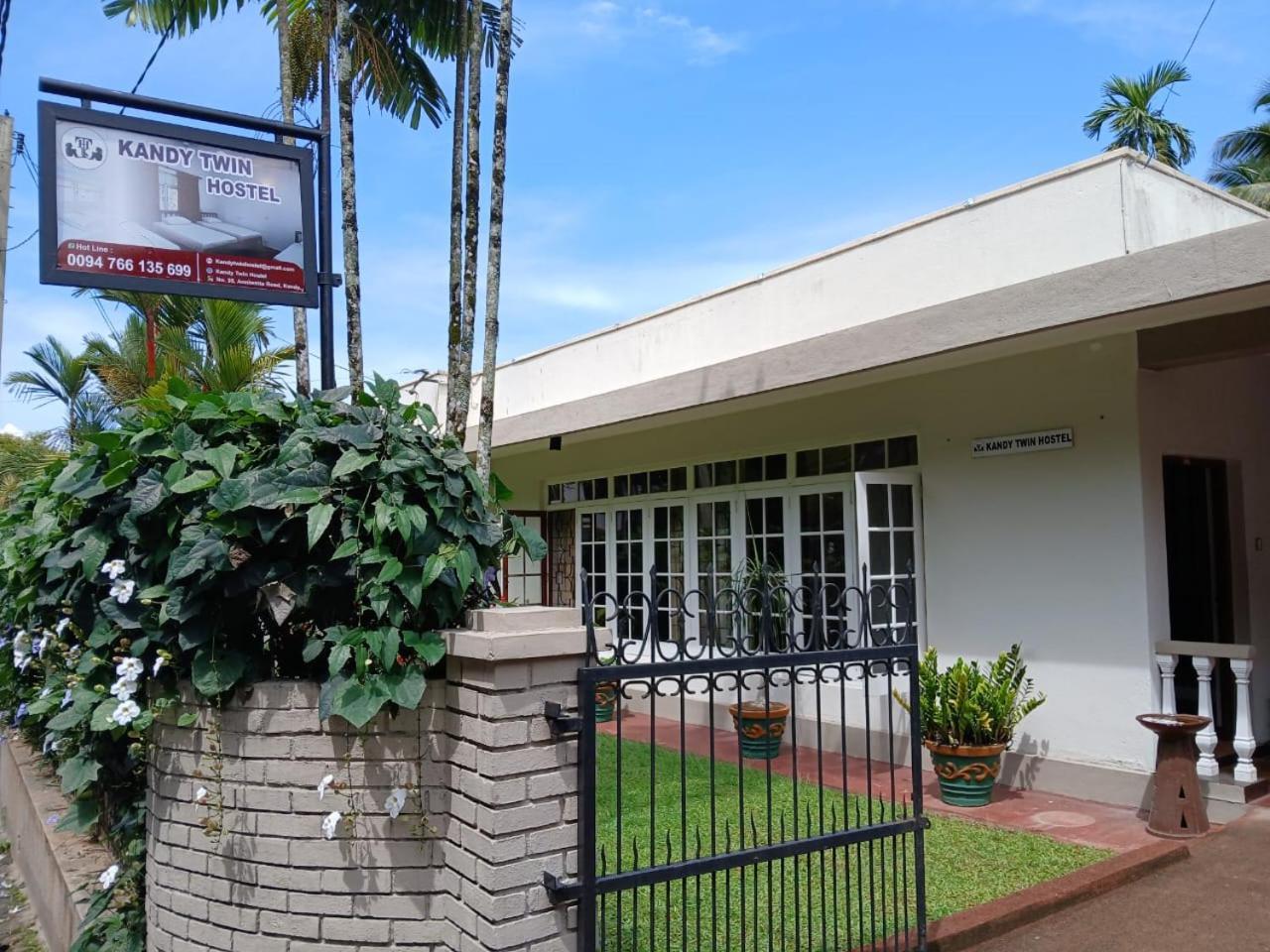 Kandy Twin Hostel ภายนอก รูปภาพ