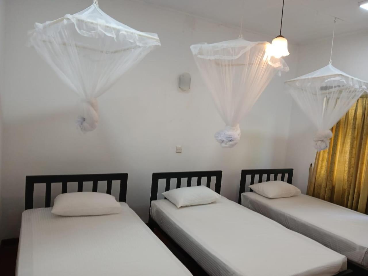 Kandy Twin Hostel ภายนอก รูปภาพ